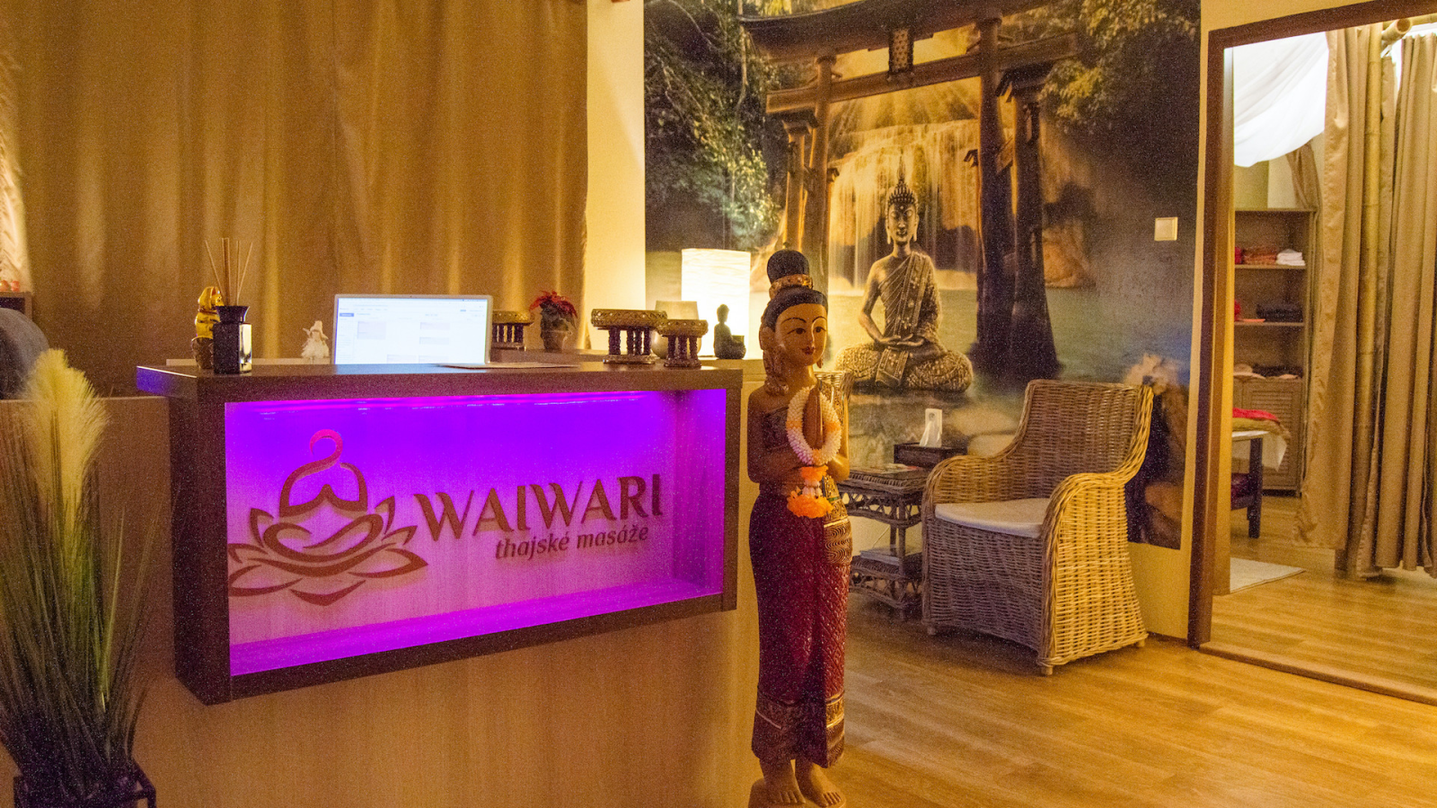 Waiwari thajské masáže