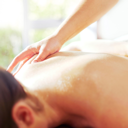 60 min. relaxing massage treatment in Raposeira