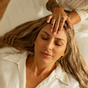 Zuzana Štrbák TERAPIE pokoja dotykom