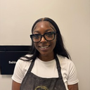 Shelese (Acrylic Specialist)