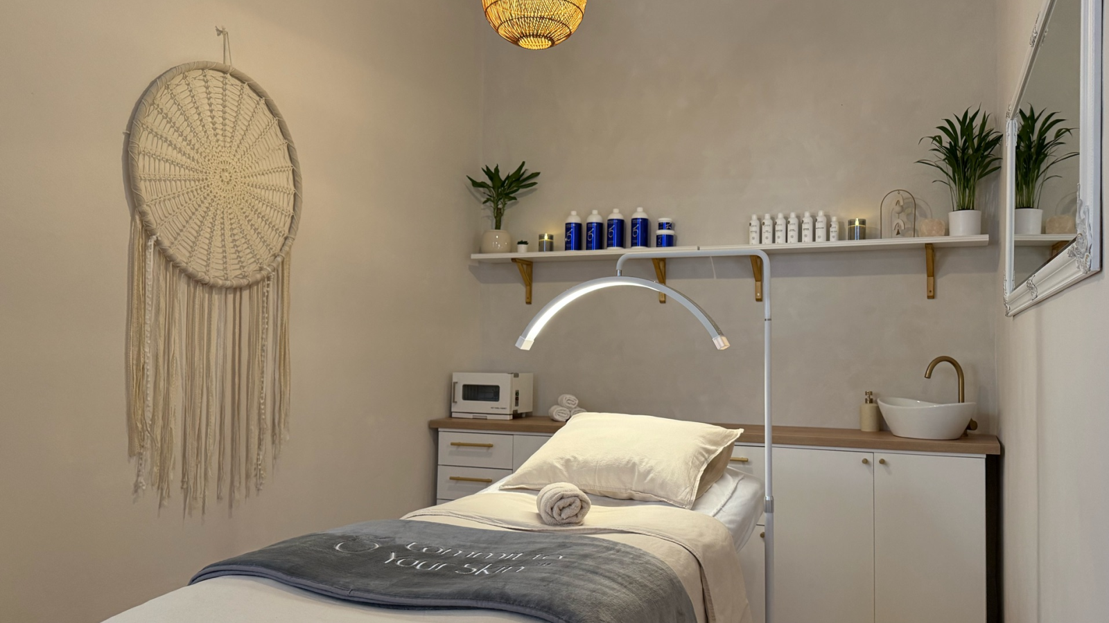 Refresh beauty studio