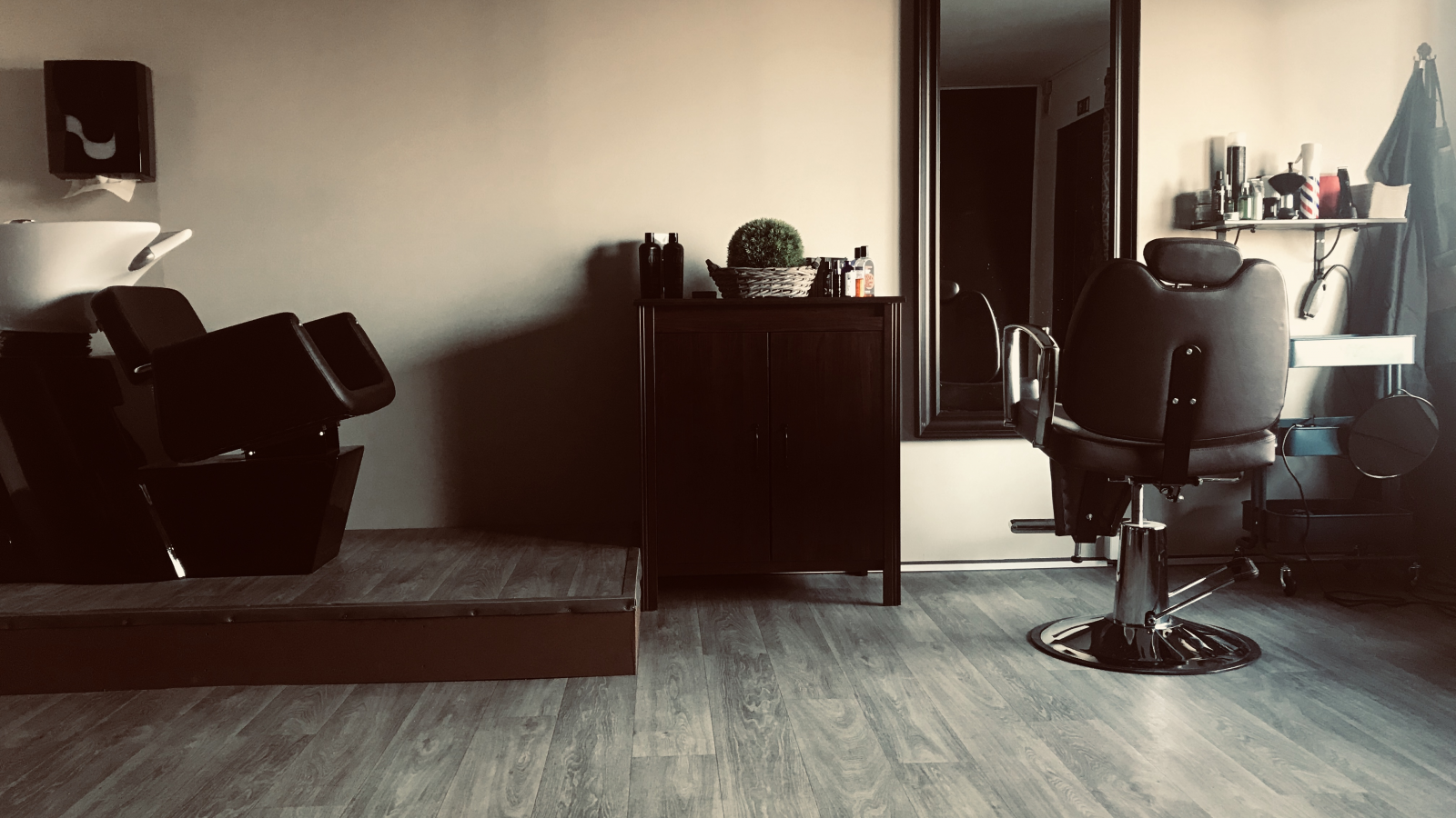 HOLLY pánský salon