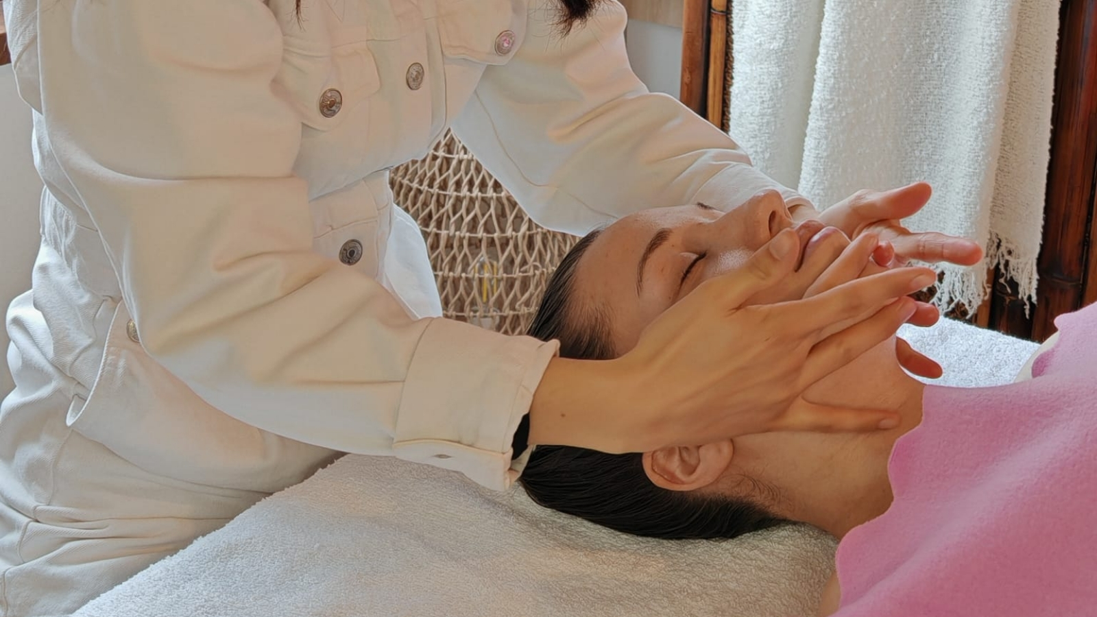 ATAMA KEA, Facialiste Holistique