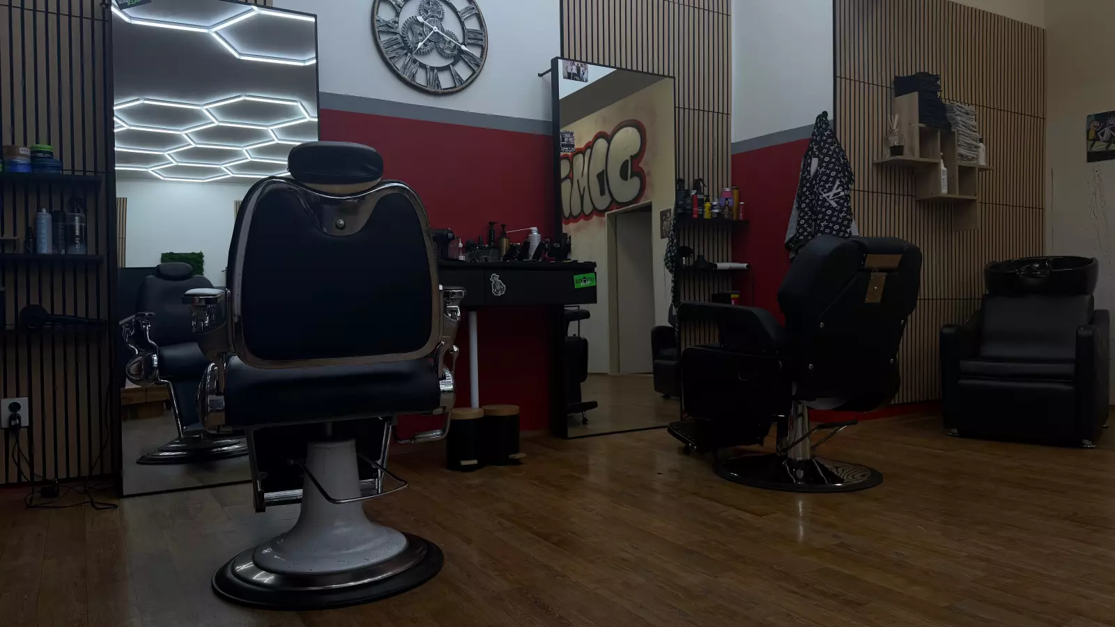 Domino Barber