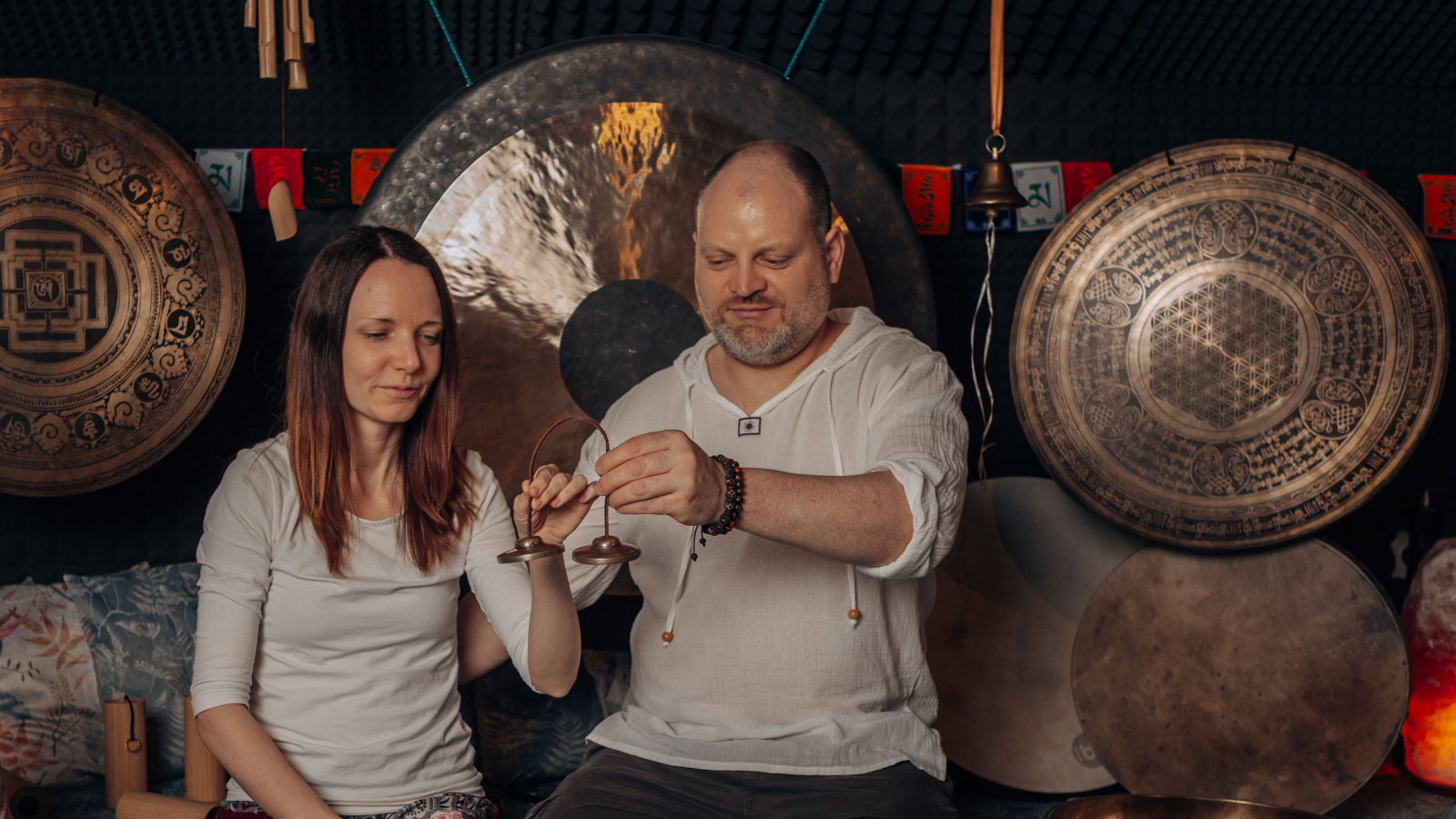 Hangtálasok - hangtál kezelések, hangfürdők, tanfolyamok