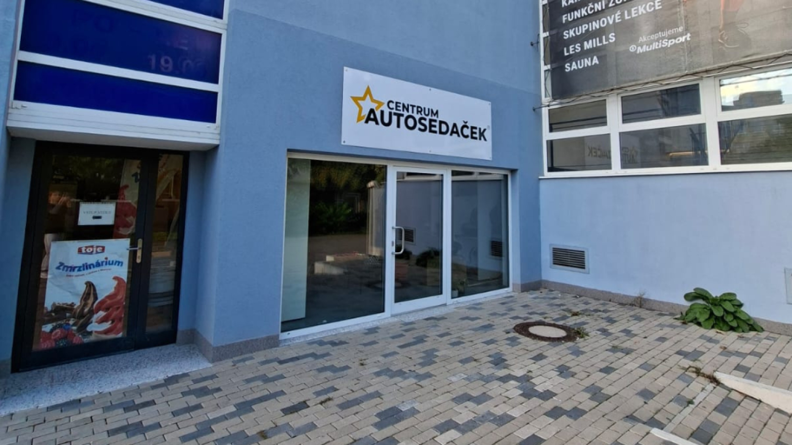 Centrum autosedaček Praha 14 - Černý Most