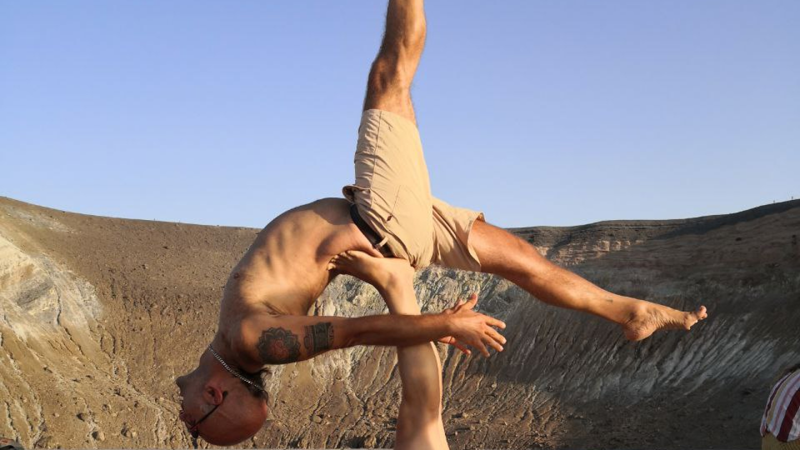 Yogodo: Hatha Yoga, Acro Yoga a Bologna
