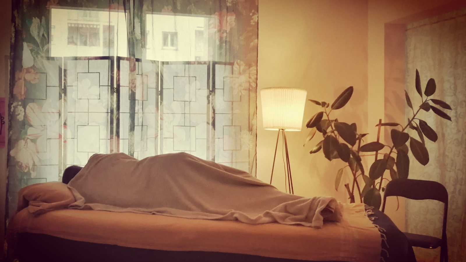 Lise ROMAGNY - Massages - Constellations Familiales - Yoga