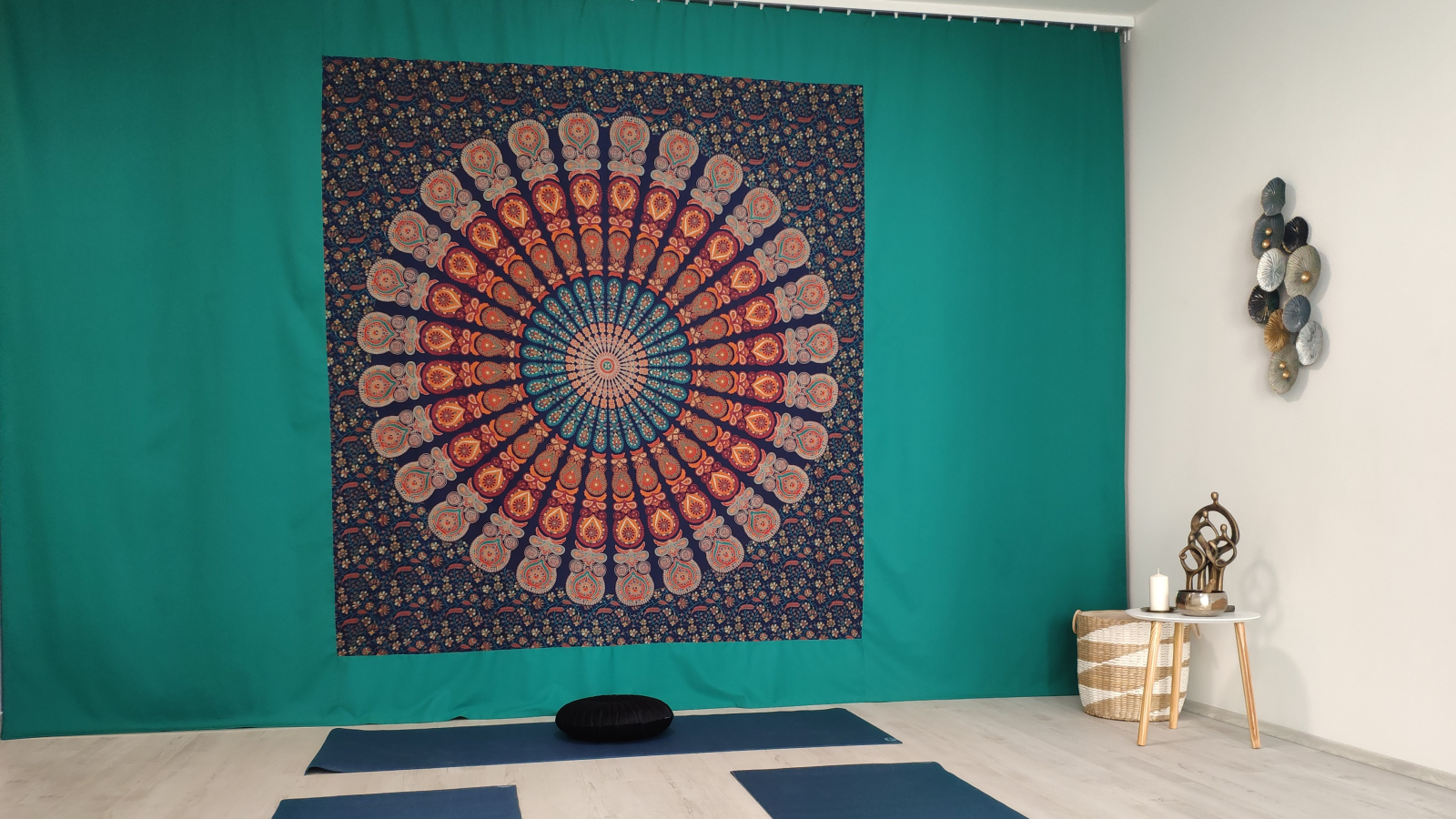 Méhem Kincse - női jóga Reginával