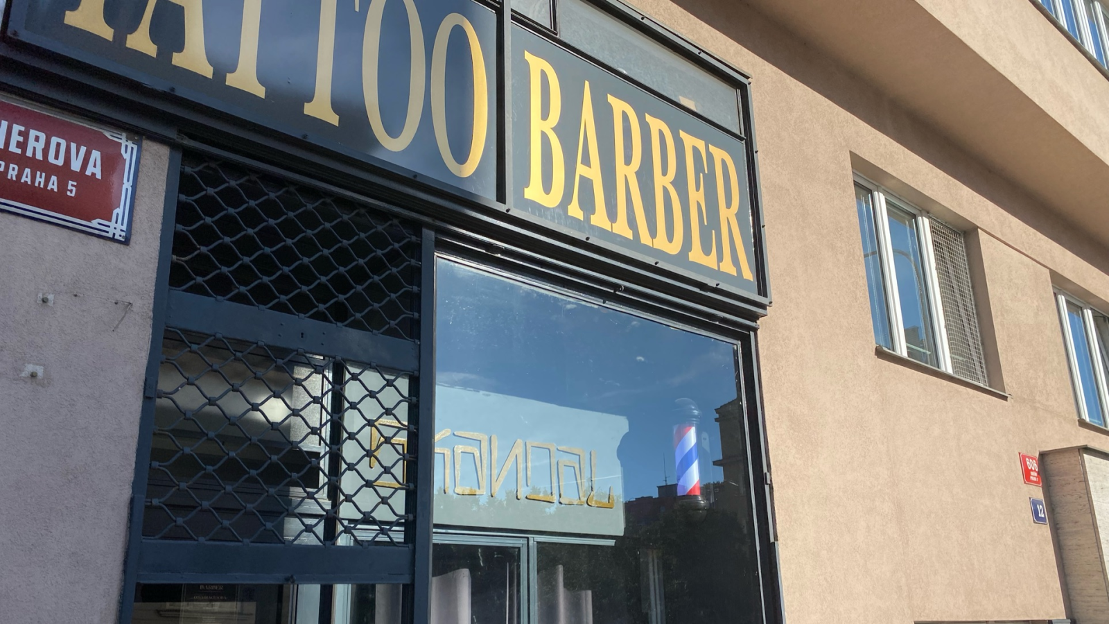 Skandal Tattoo Barber