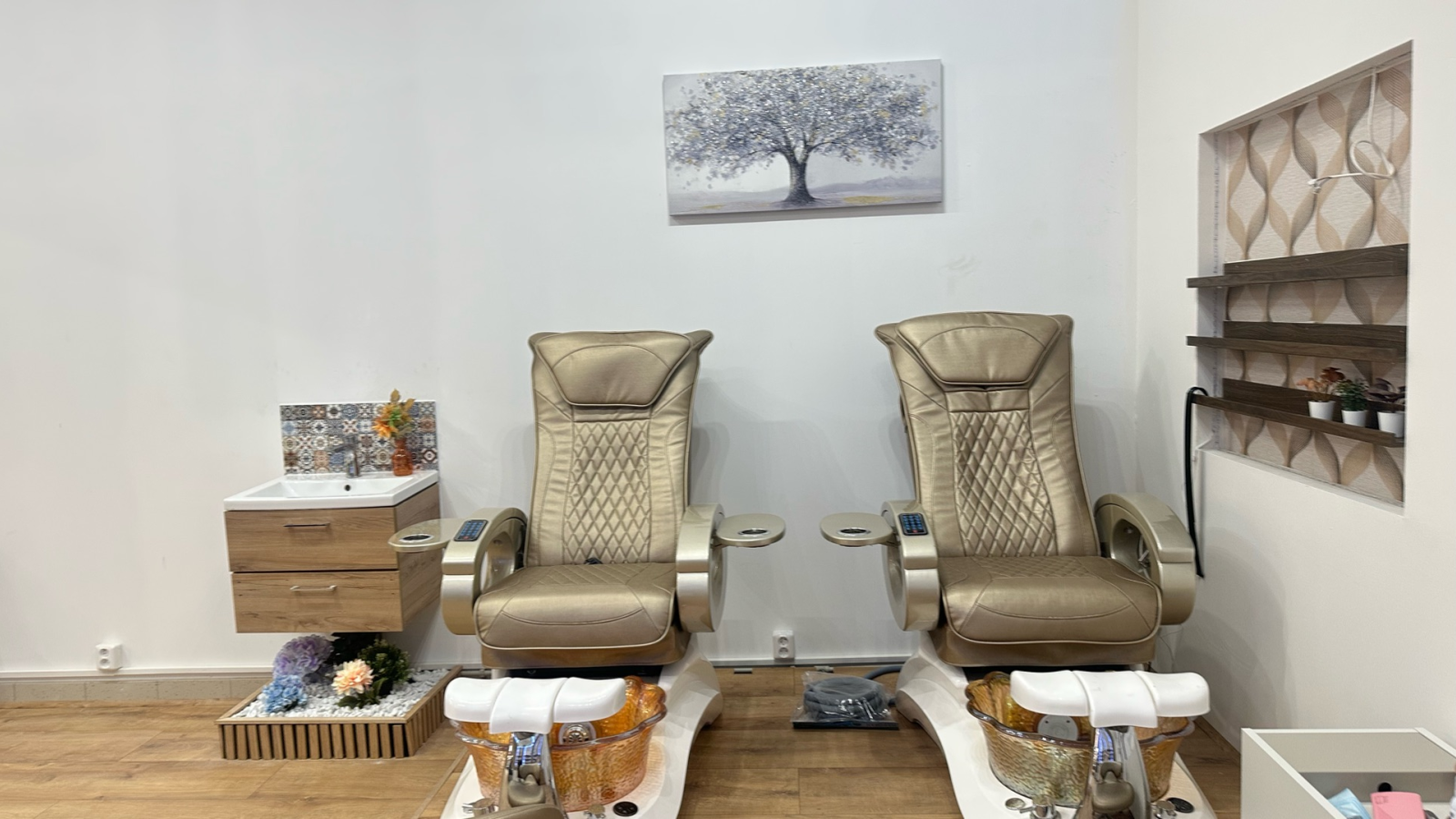 Luxury Nail Spa