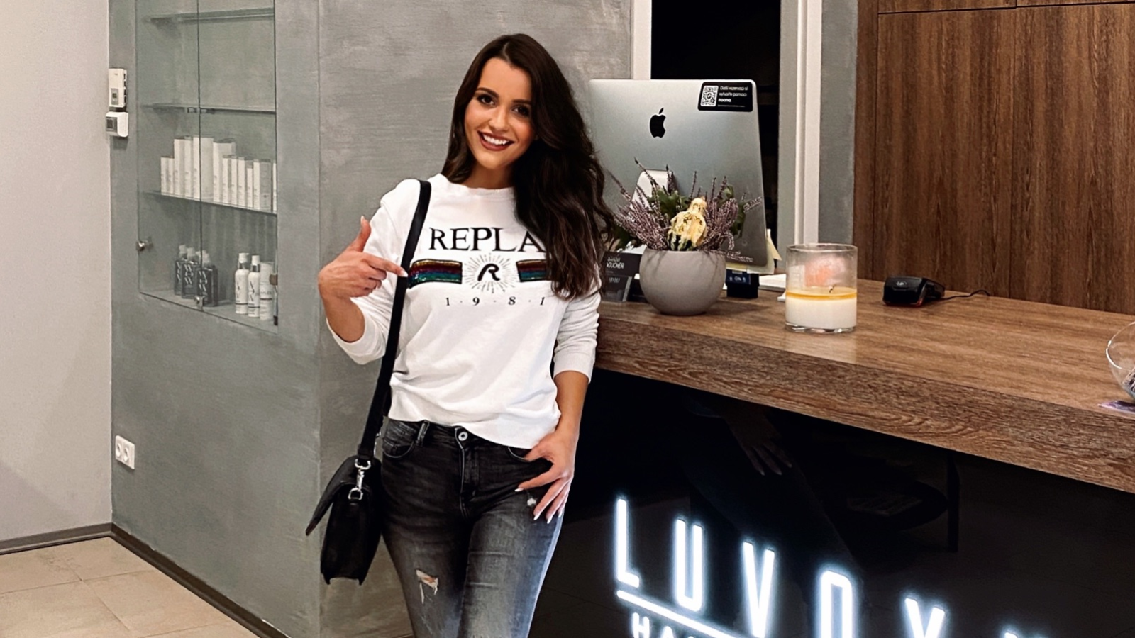 MonikaHair - Hairstylist (Paul Mitchell - Waltrovka)