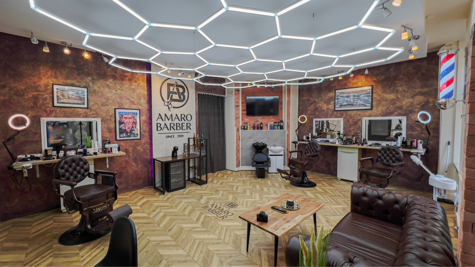 Amaro Barber