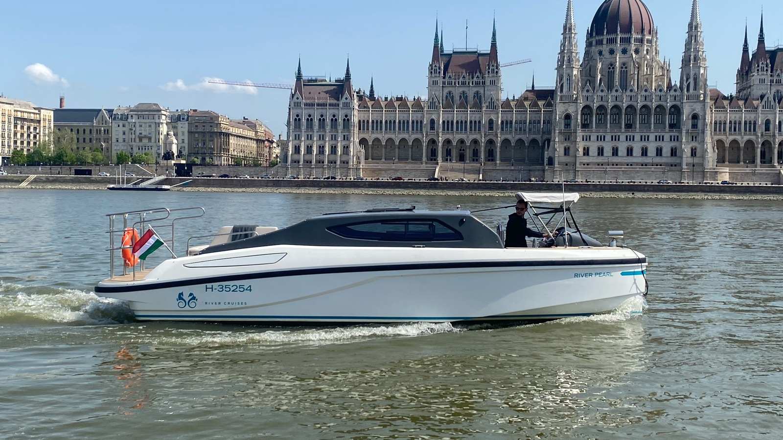 Riverside Vízi Limuzin