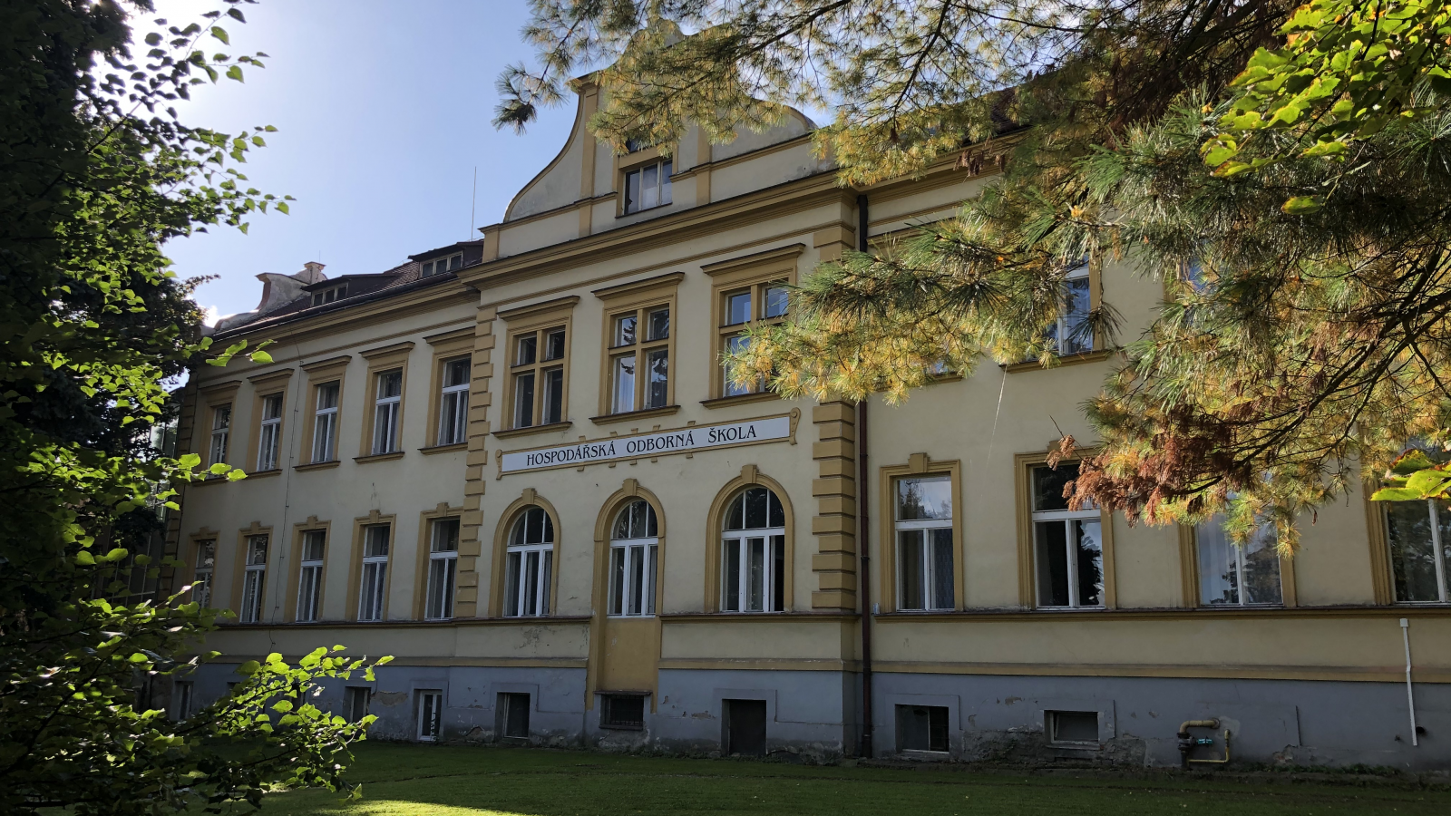 VOŠ a SZeŠ Benešov