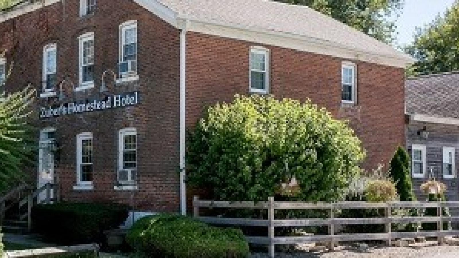 Zuber's Homestead Hotel