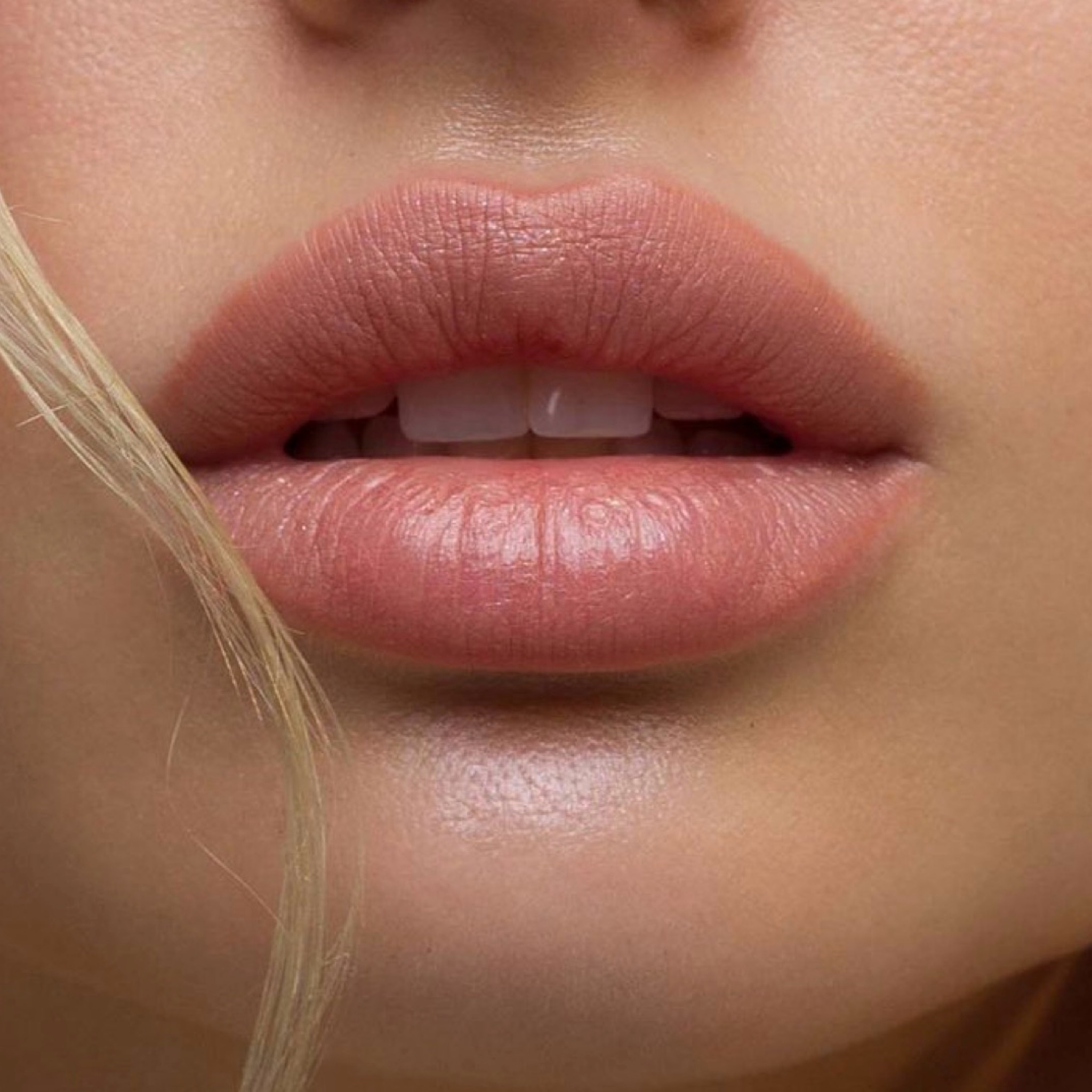 Aquarelle Lips – Prirodzené pery s labello efektom