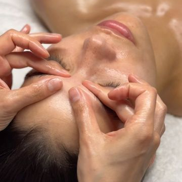 Mikromasáž očního okolí