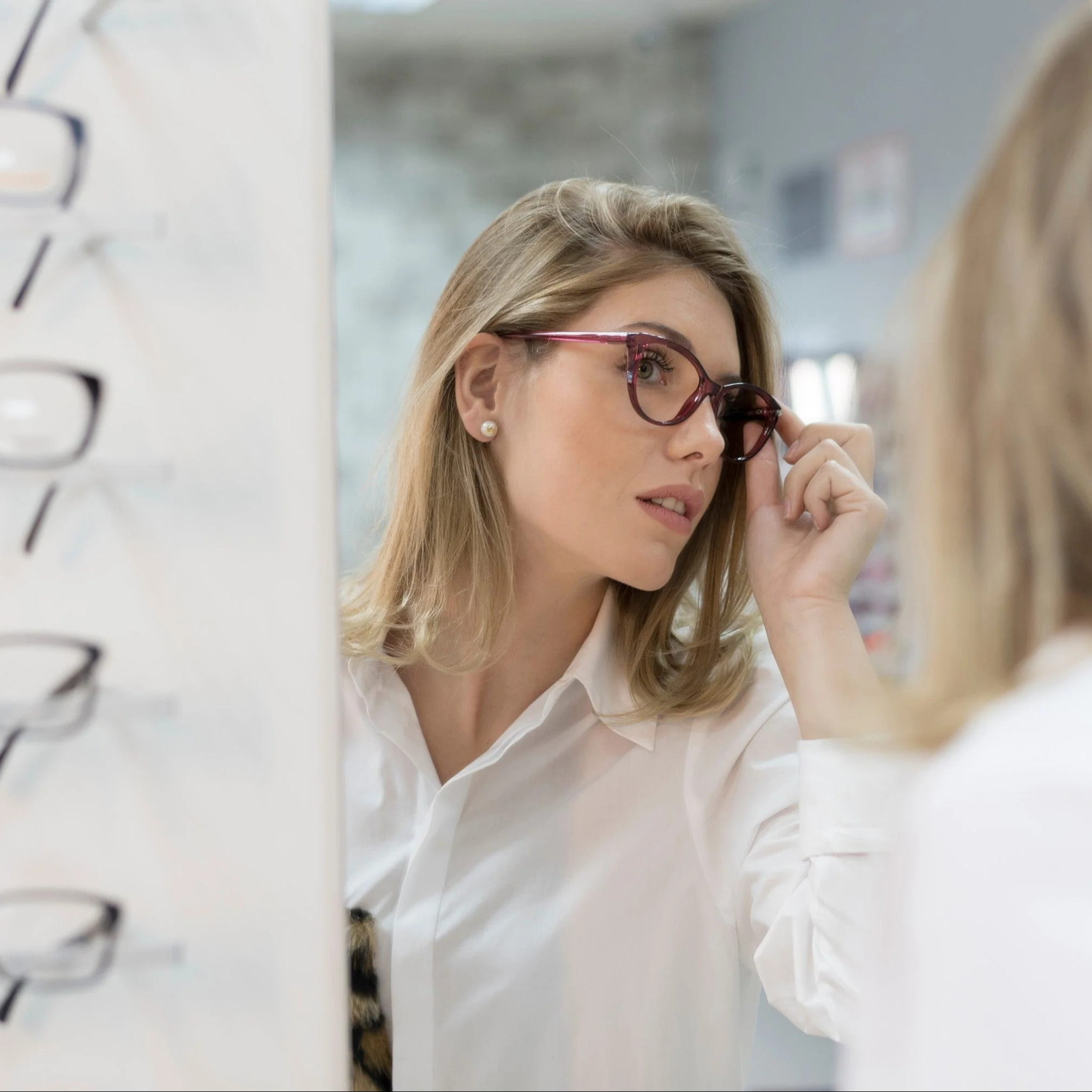 Výber okuliarového rámu a okuliarových skiel