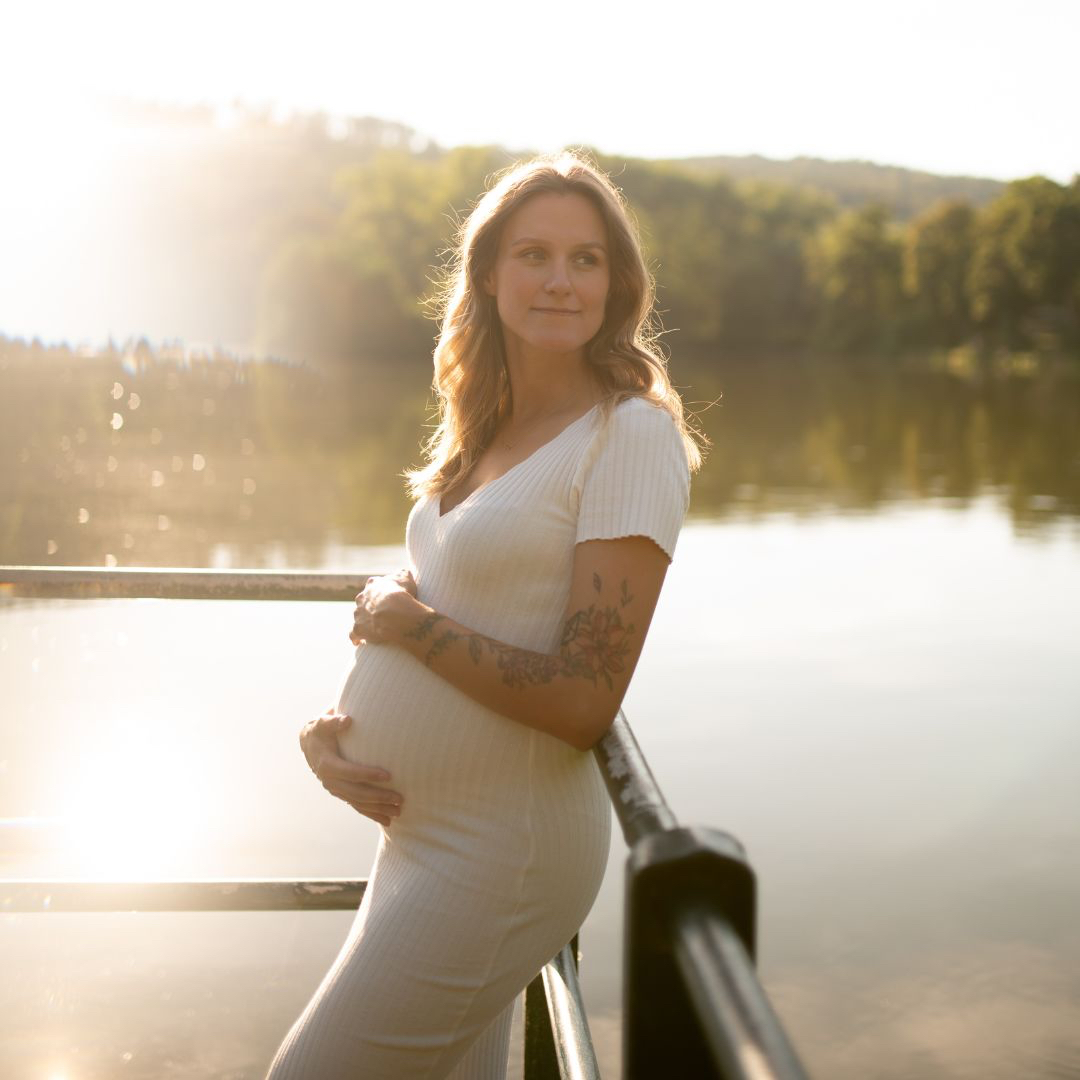 Těhotenské focení bez líčení