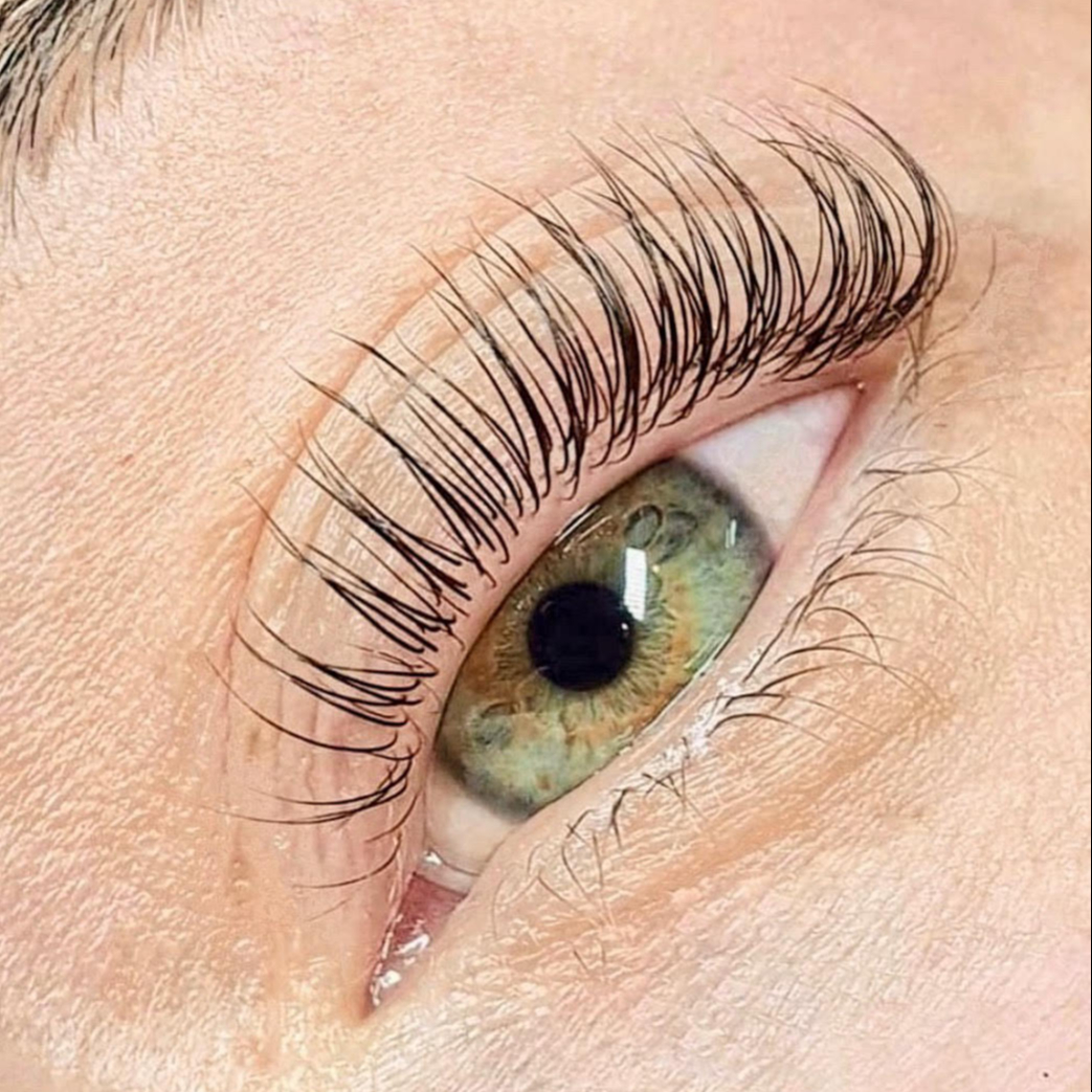 Lifting pestañas + color