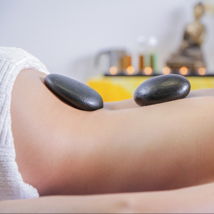 Aromaterápiás, illóolajos, lávaköves harmónia masszázs 60'