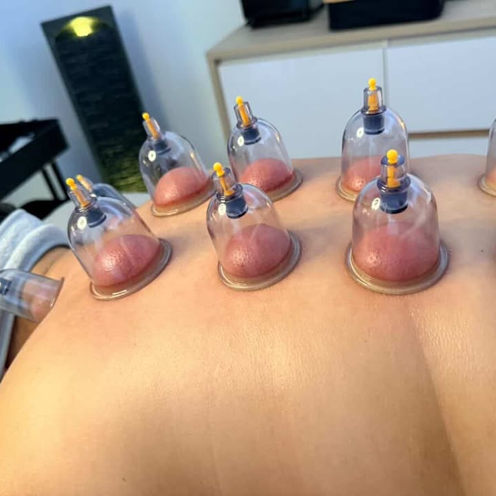 Massage relaxant +Pose de ventouses (dos)