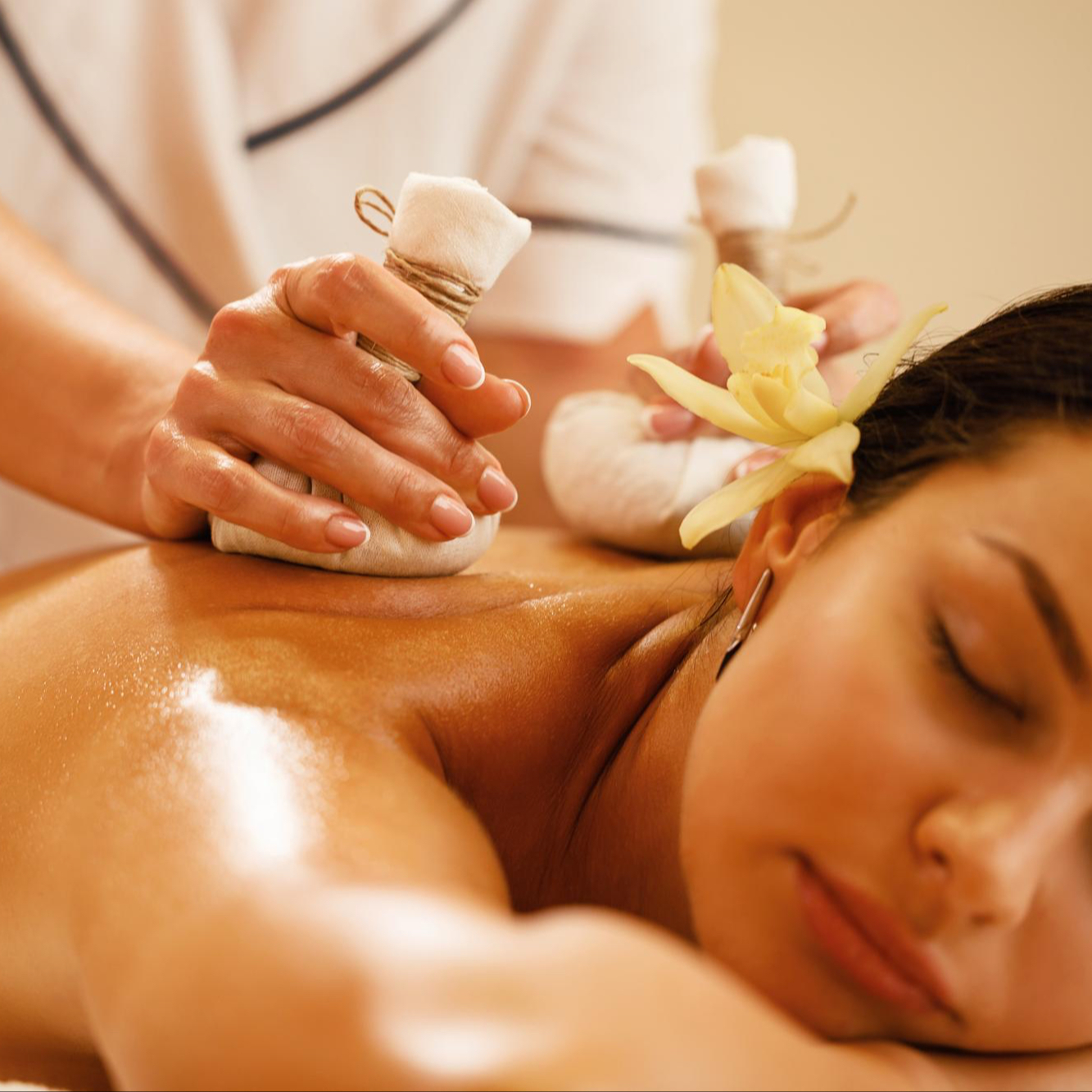 Aroma herbal ball massage 60 minutes