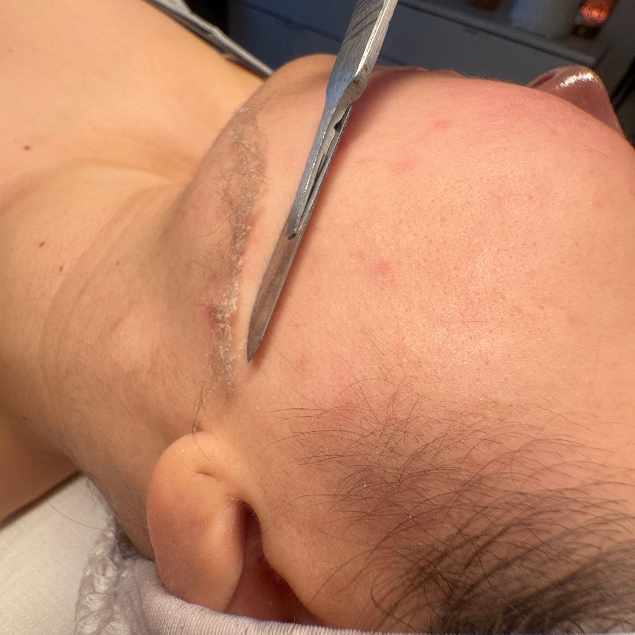 Deep Facial Cleansing + Dermaplaning