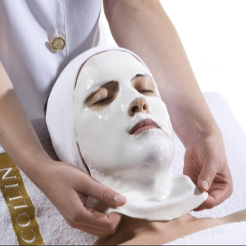 Kosmetické ošetření s dekoltem