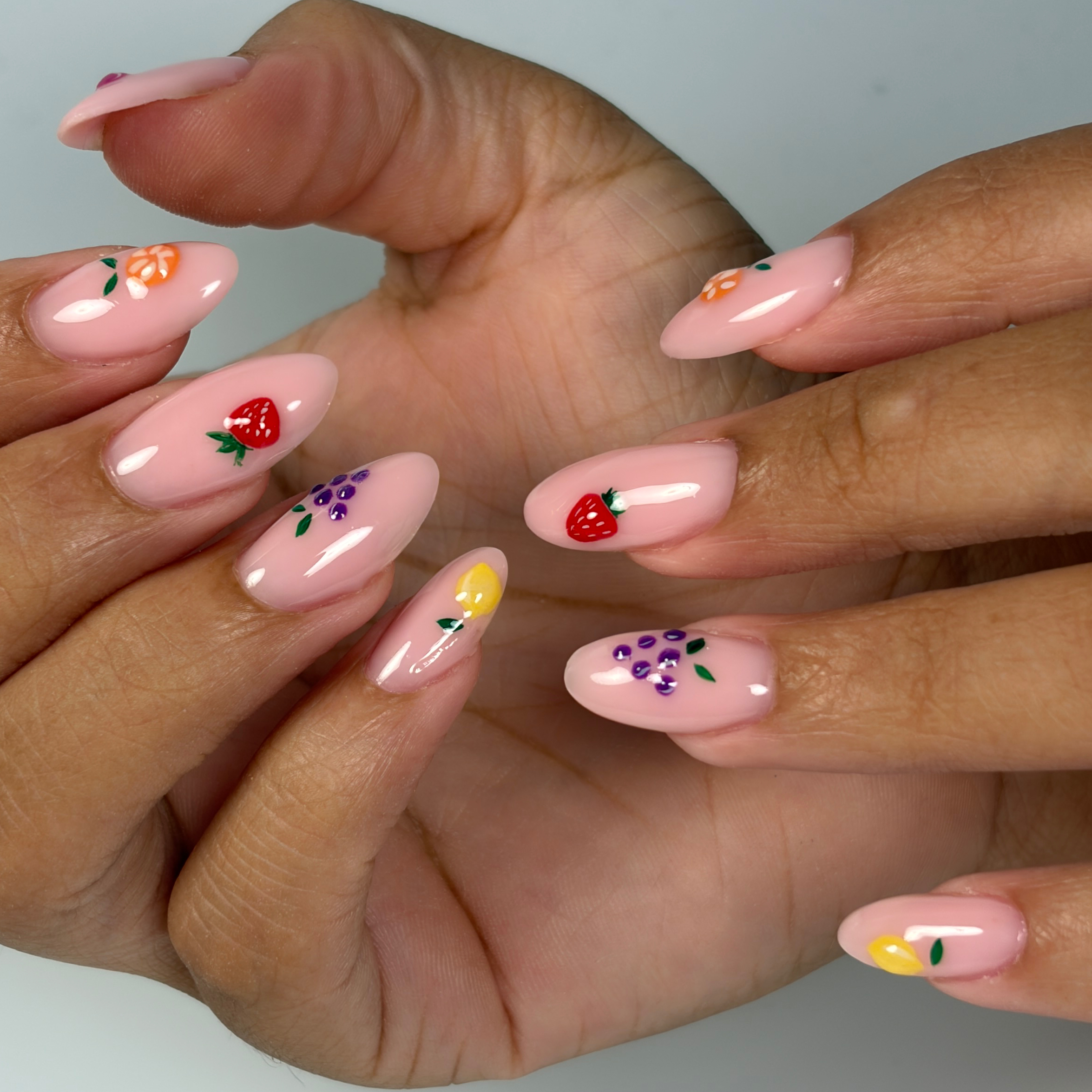 Pose de gel (sans rallongement)+ nail art 10 ongles