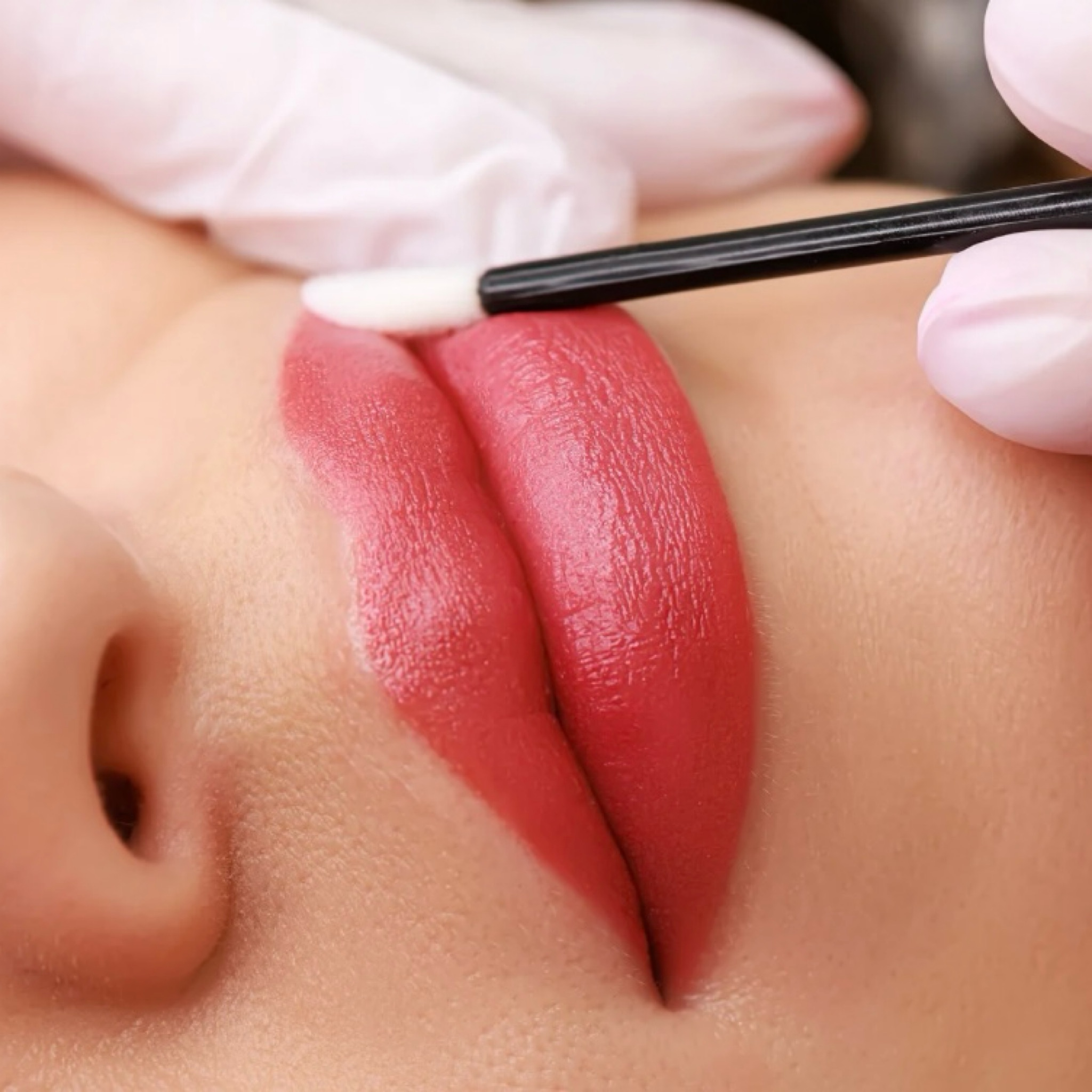 Permanentní make-up rtů
