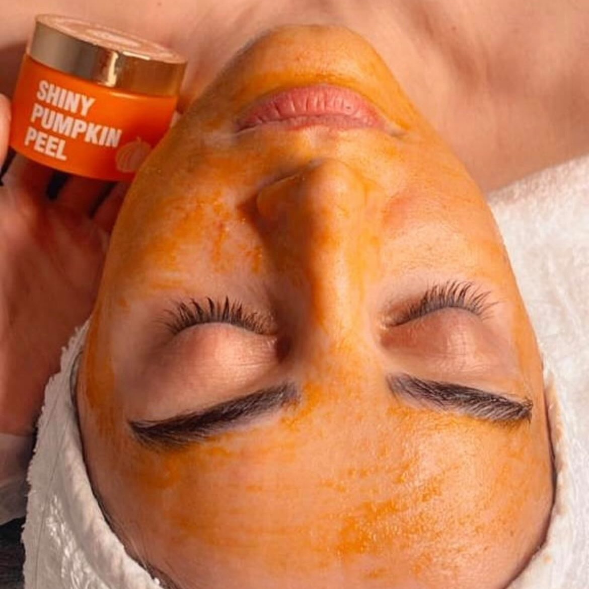 Shiny Pumpkin Peel, dýňový peeling (50min.)