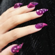 Claw Nails com Decoração Luxo