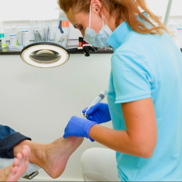 Spezialbehandlung für Fußprobleme: Eingewachsenen Nägel, Verdich