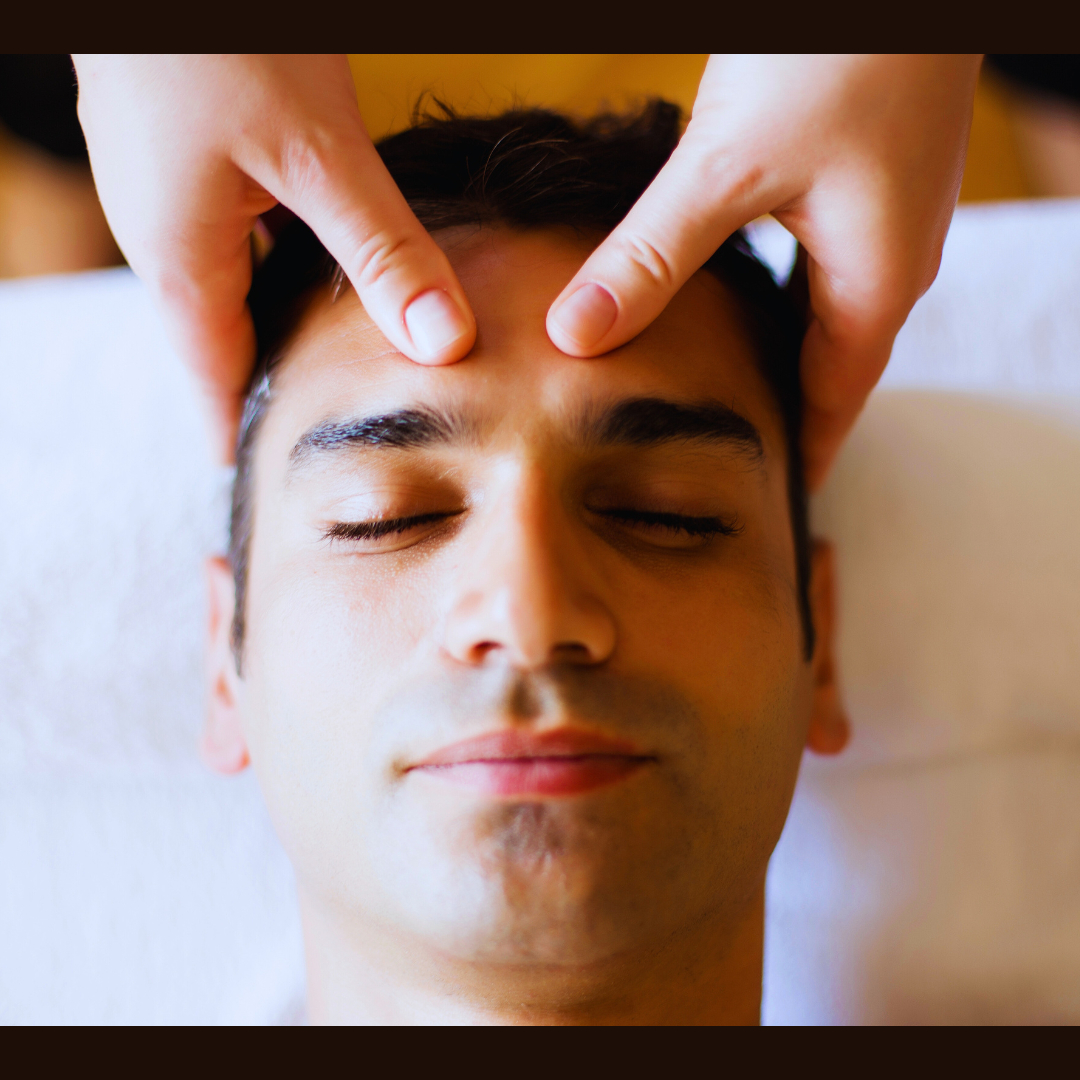 Tradícionális indiai fejmasszázs/ Traditional Indian head massag