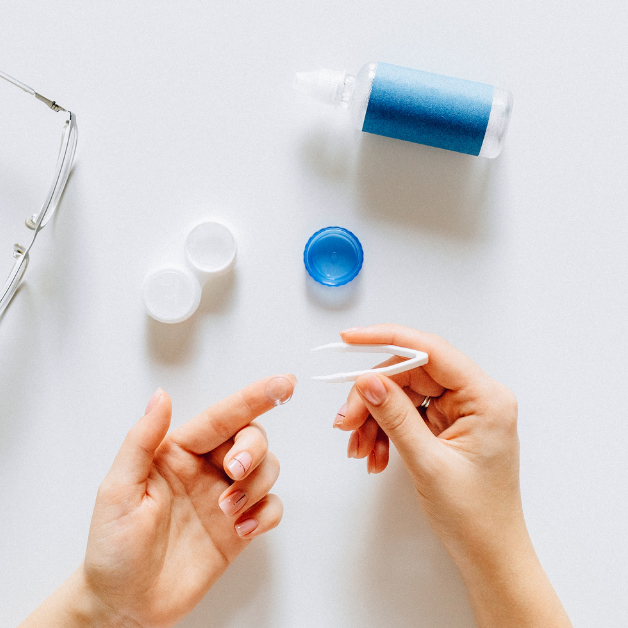 Aplikácia kontaktných šošoviek