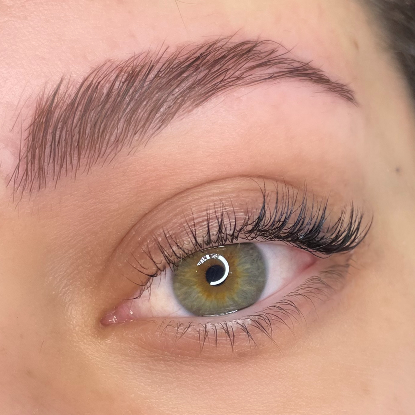 Combo Haute Définition - Browlift + Restructuration + Lashlift