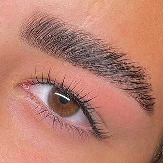 Brow Lamination (Rèhaussement des Sourcils)