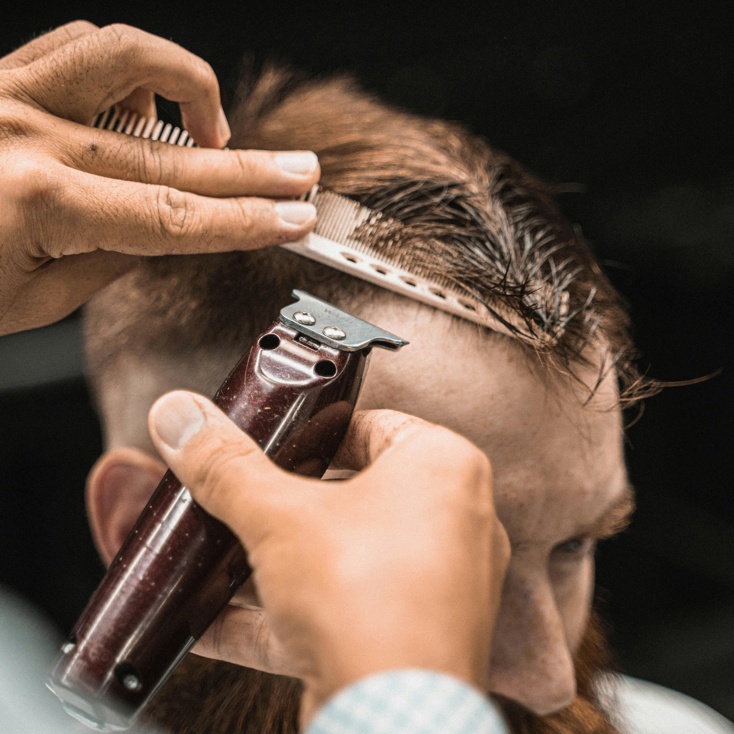 Pánský střih strojkem