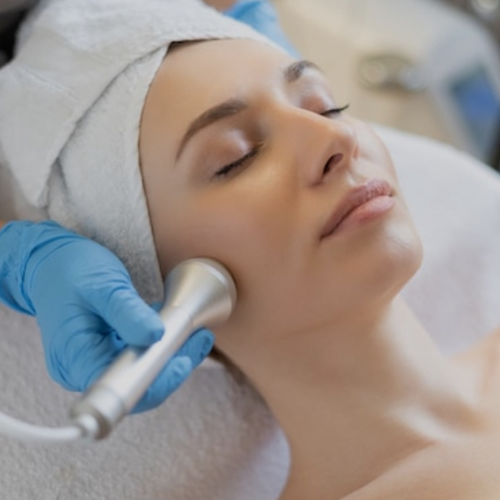 Lifting facial
