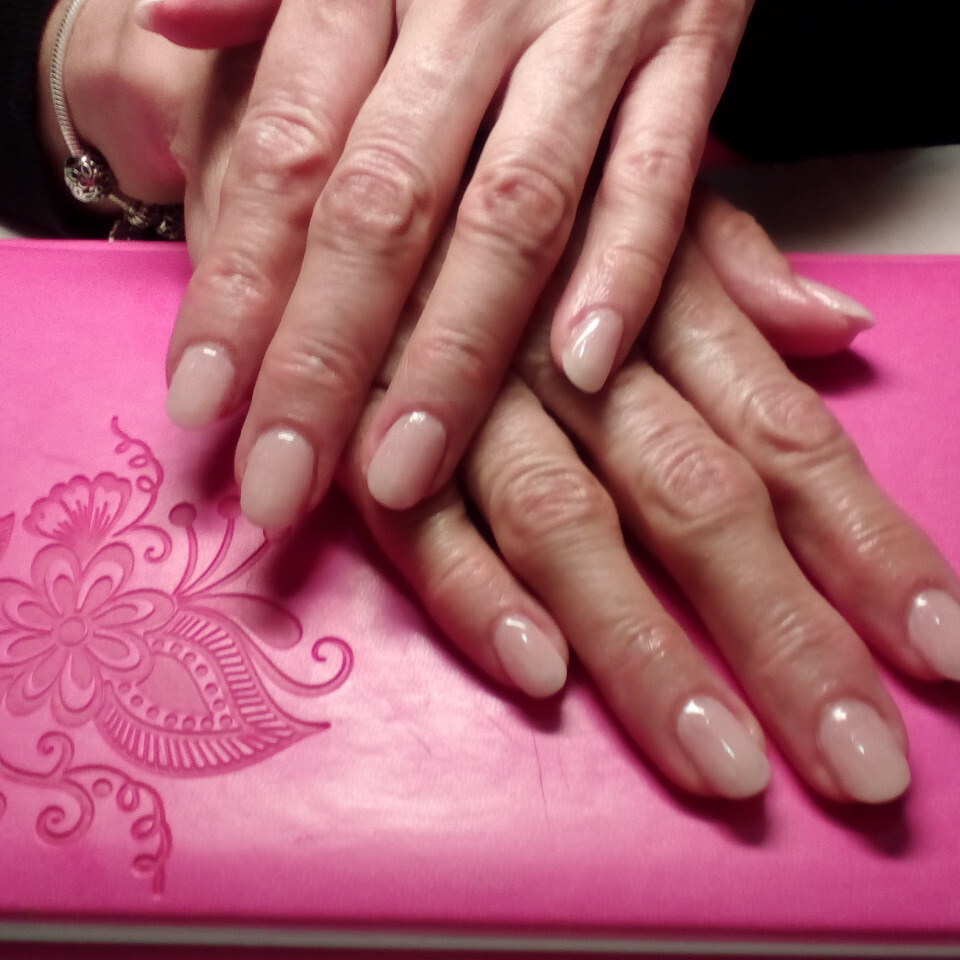 Doplnění gelové modelace