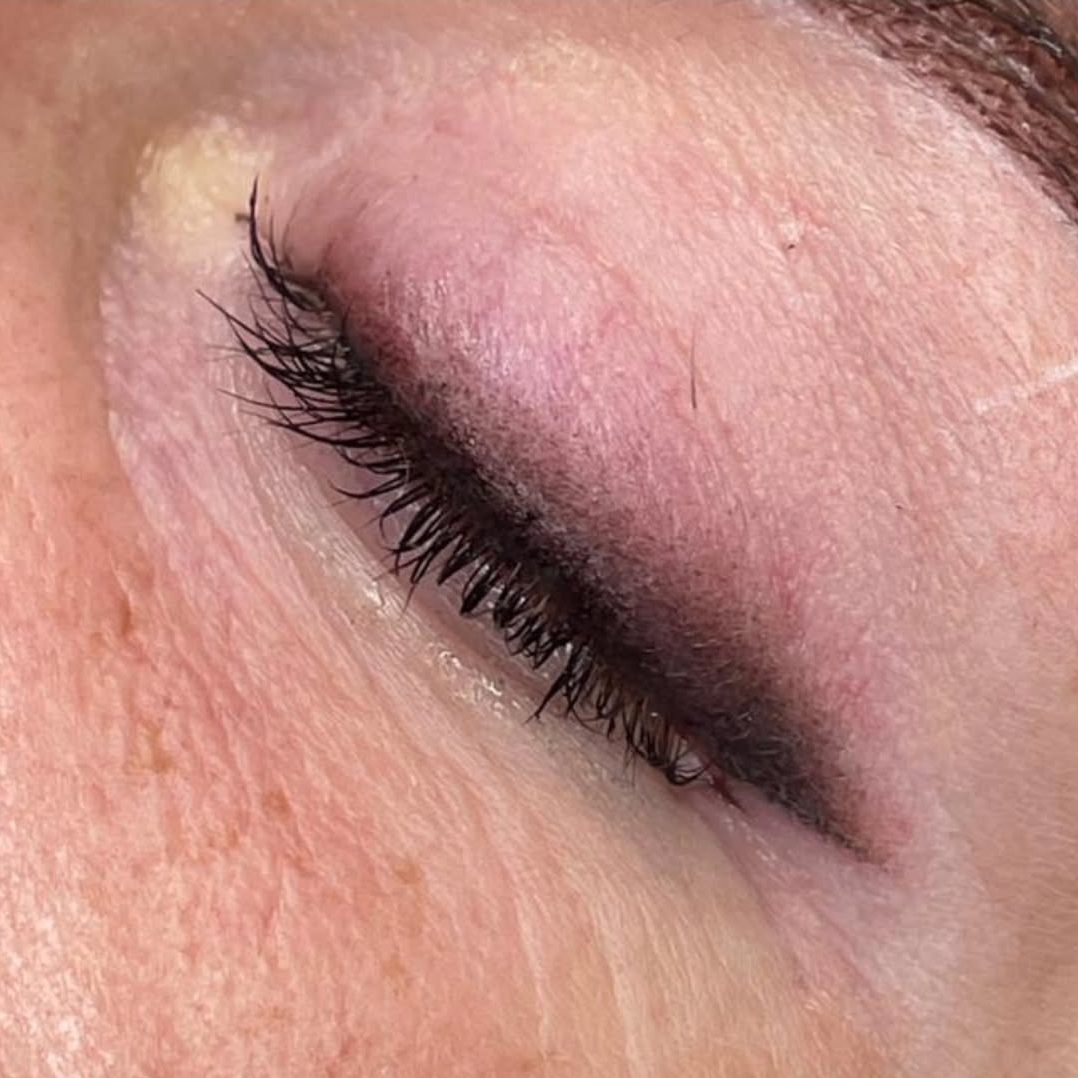 Dermo eye liner poudré