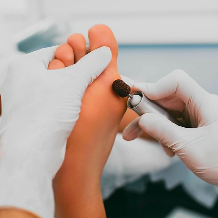 Pediküre+ Fußpflege + Shellac +Fußmassage