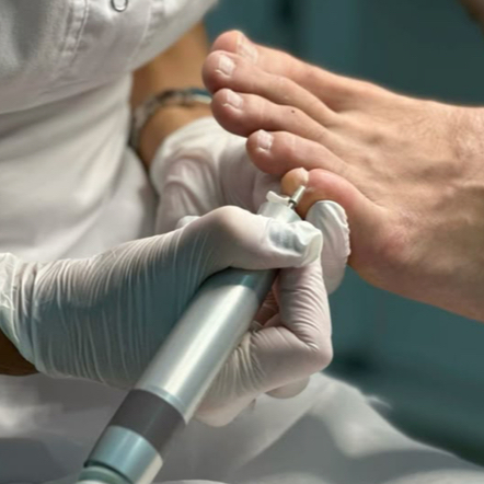 Pánská pedikúra klasická / Men's classic pedicure