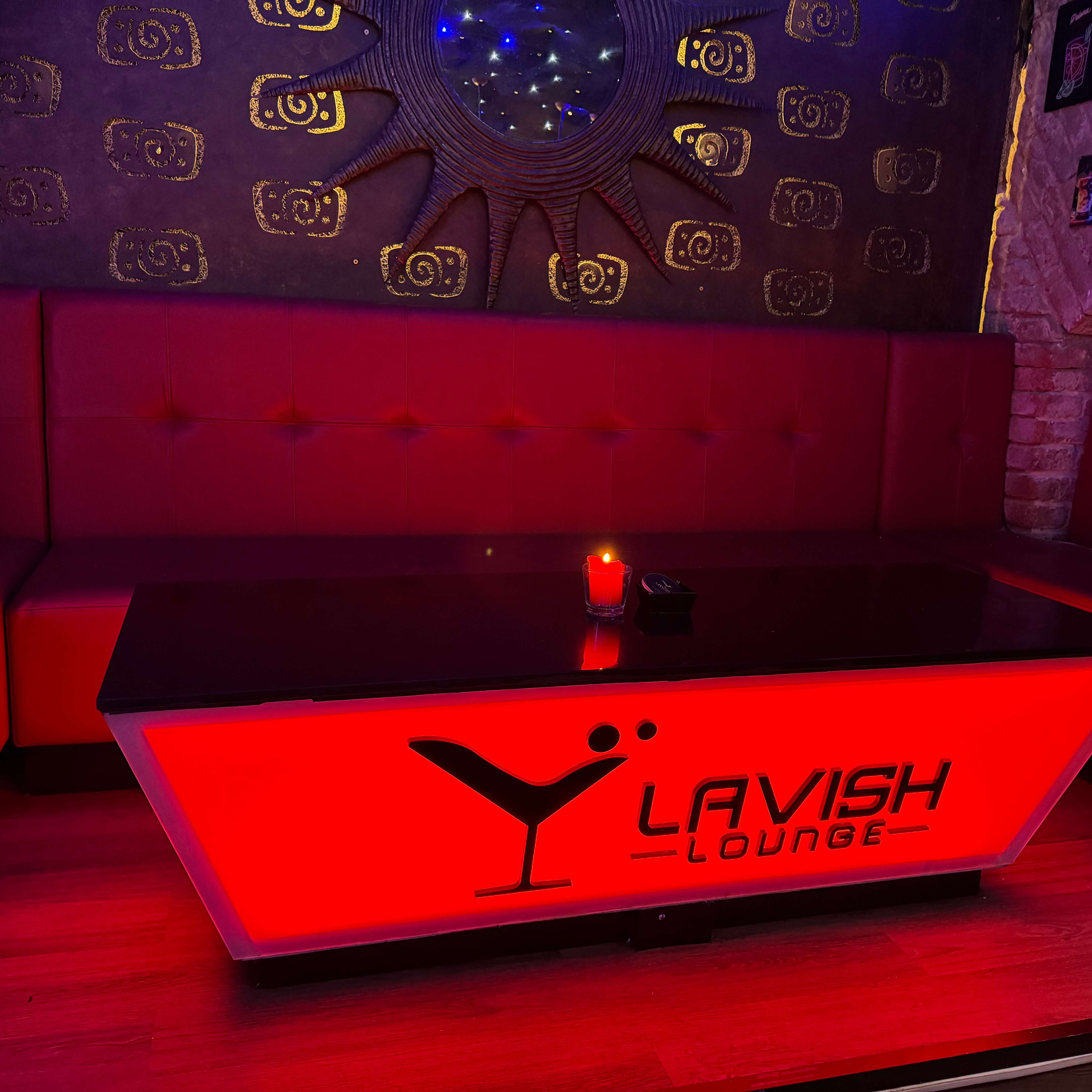 Rezervace stolu - 8 míst #2