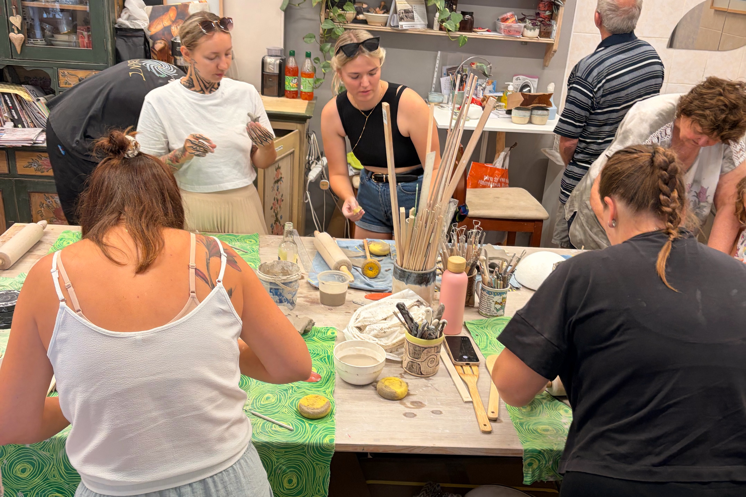 Girls and ceramics