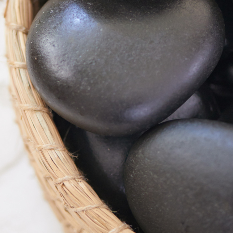 Massage vibratoire aux pierres chaudes