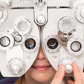Meranie zrakovej ostrosti pre určenie správnej dioptrie