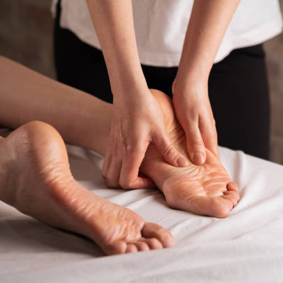 Sportovní masáž - dolních končetin ze zadu